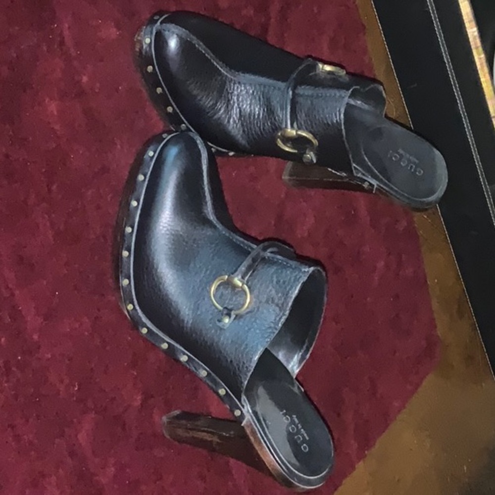 Gucci Mule .. Black leather